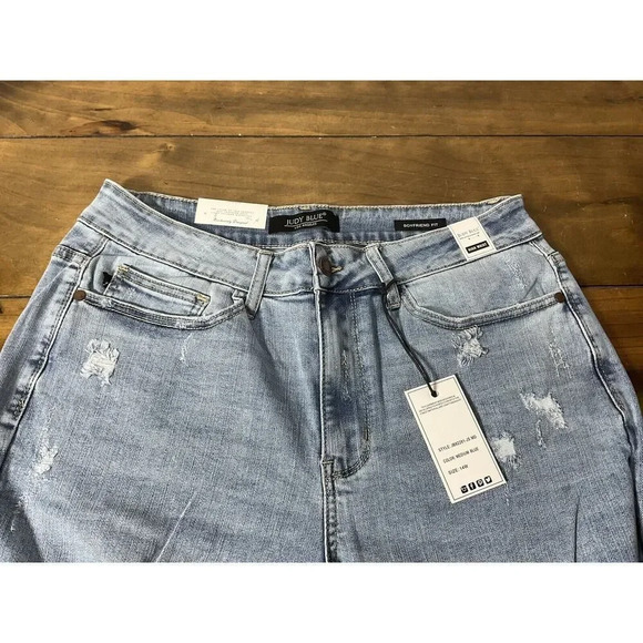 Judy Blue Boyfriend Fit High Waist Destroyed Light Wash Denim Size 14W JB82281 - Picture 4 of 14